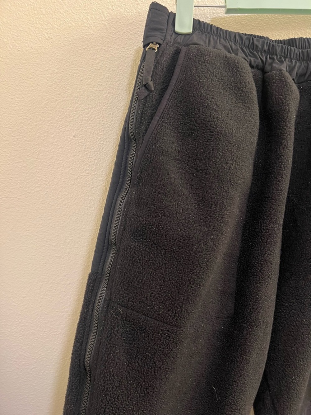 The North Face Retro Denali Fleece Pants - Picture 4 of 6